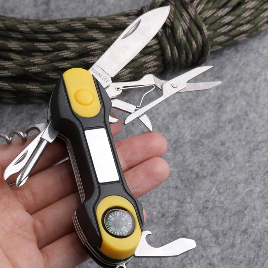 Multi tool with compass