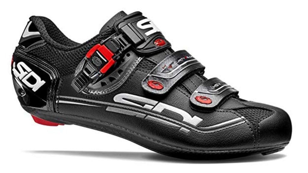 wide width spin shoes
