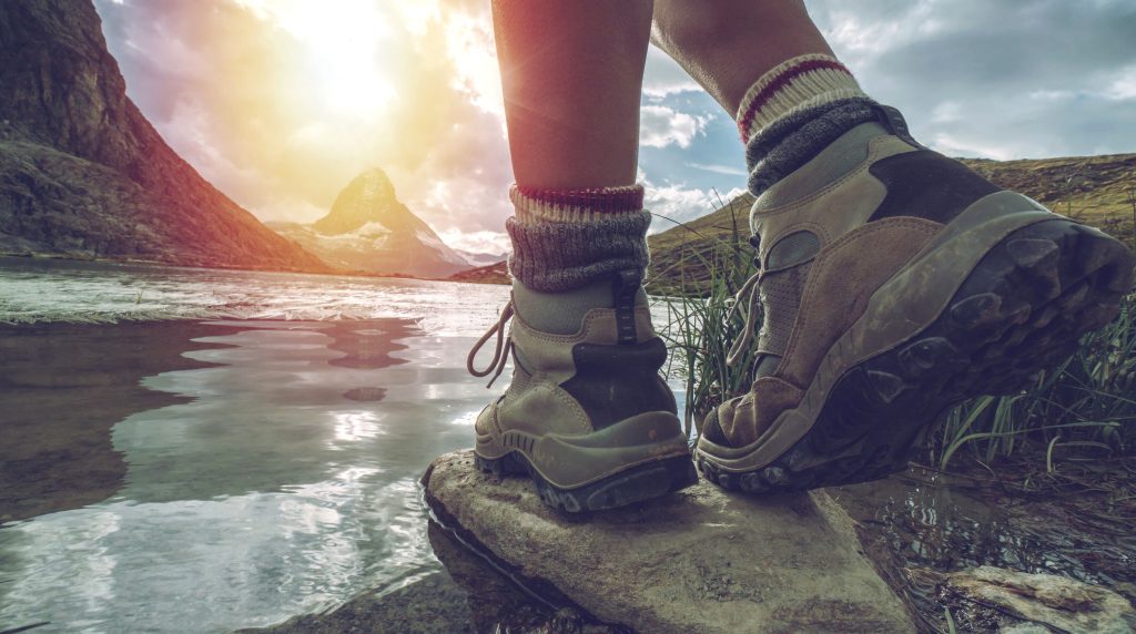 8 Best Water Shoes for Hiking - Travelling without Barriers! (Summer 2022)