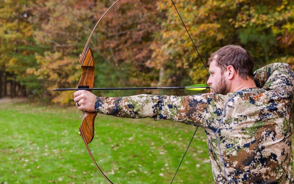 6 Best Recurve Bows for Hunting - Shoot Your Target with Precision (Summer 2022)