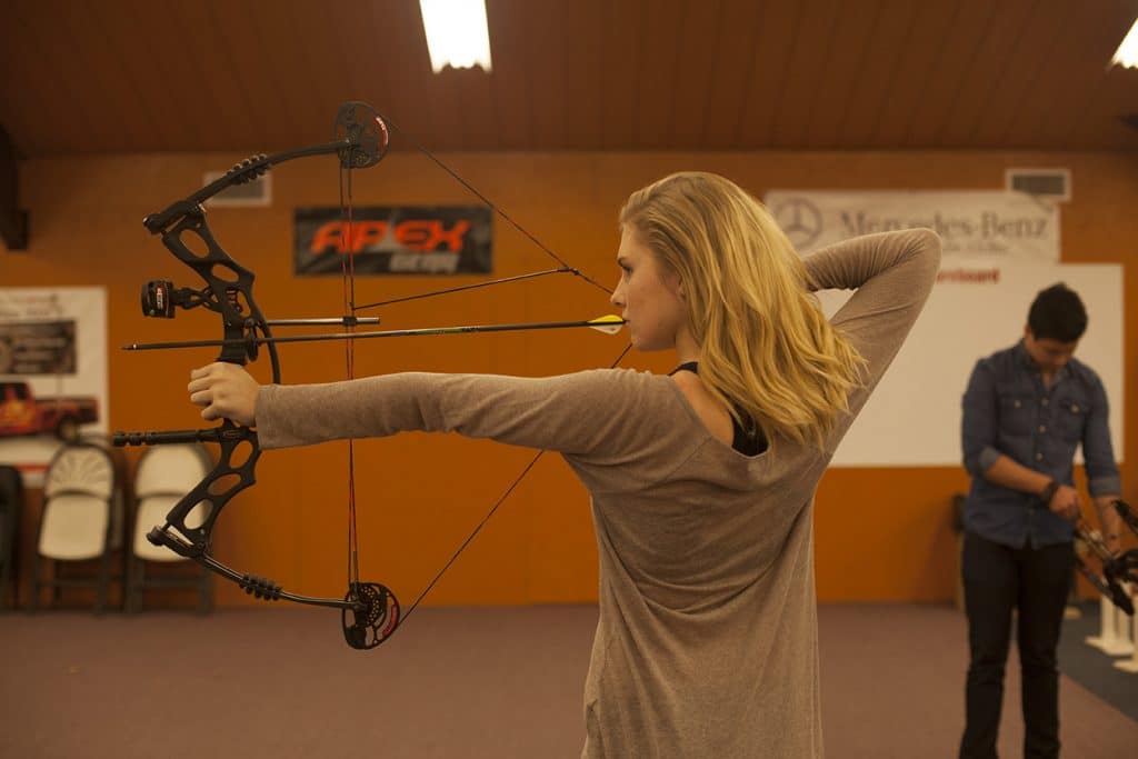 8 Best Compound Bows for Beginners - First Archery Lessons with Ease (Summer 2022)