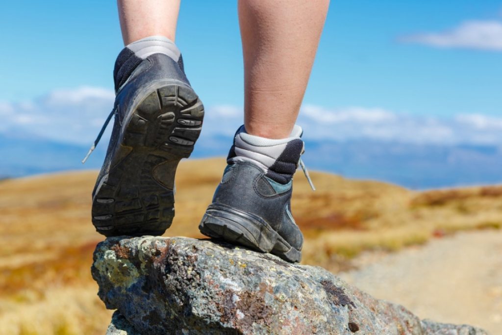 15 Best Mountaineering Boots - Key To Success (Summer 2022)